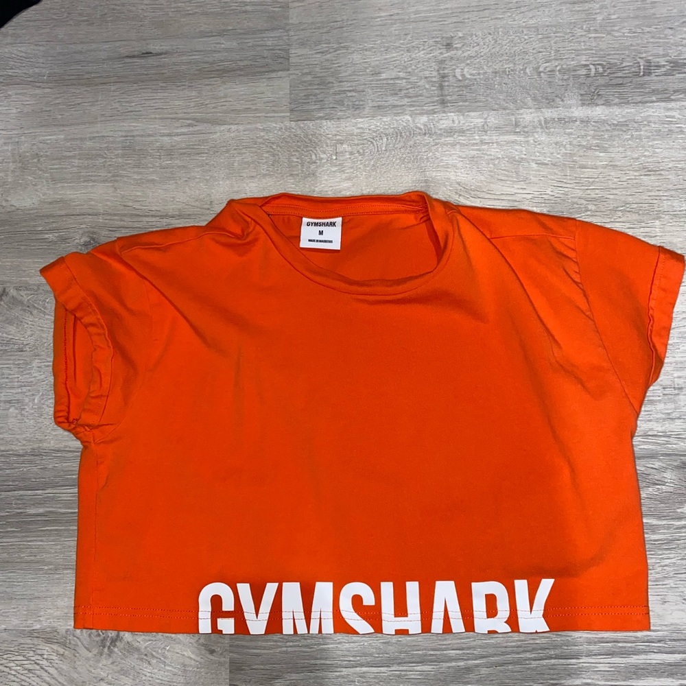 Orange tee